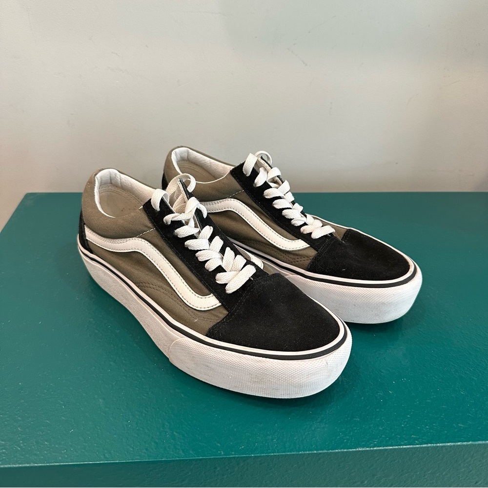Vans Black and Green Sneakers